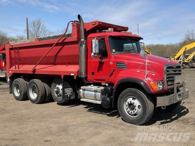 Mack CV713 Sklápěče