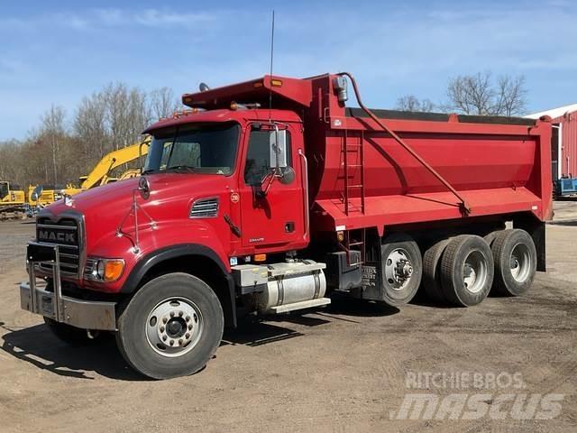 Mack CV713 Sklápěče