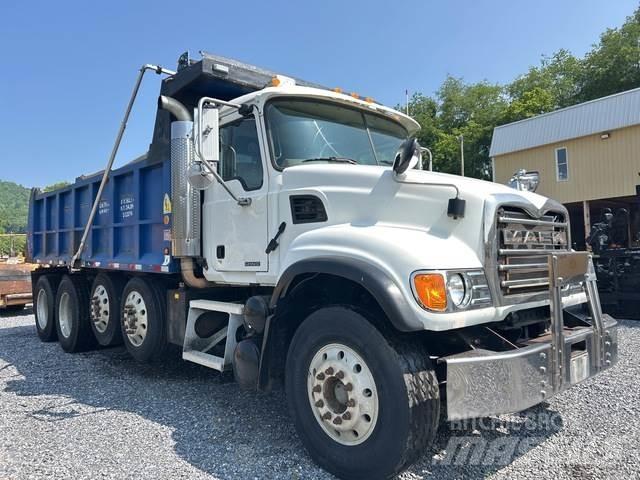Mack CV713 Sklápěče