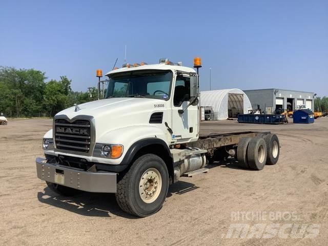 Mack CV713 Kabiny a interiér