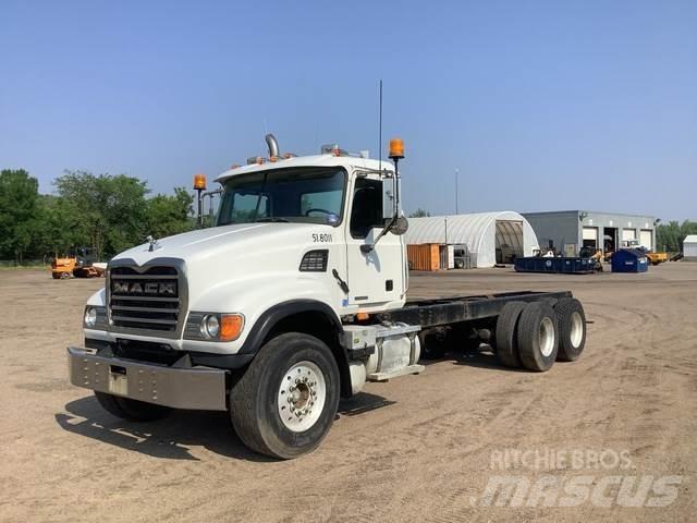 Mack CV713 Kabiny a interiér