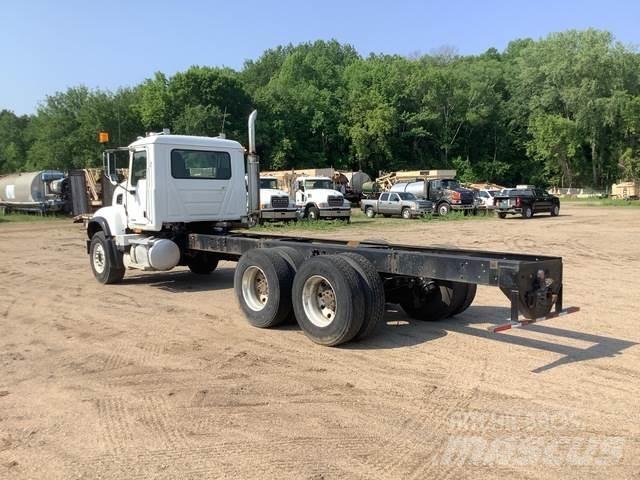 Mack CV713 Kabiny a interiér