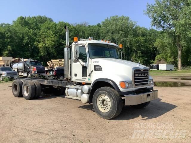 Mack CV713 Kabiny a interiér