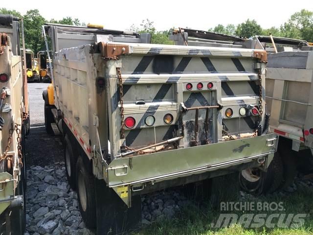 Mack CV713 Sněžné pluhy, přední sněhové radlice