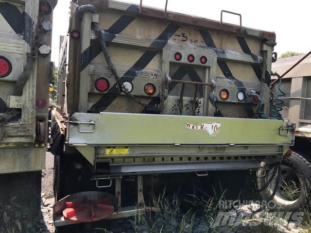 Mack CV713 Sněžné pluhy, přední sněhové radlice
