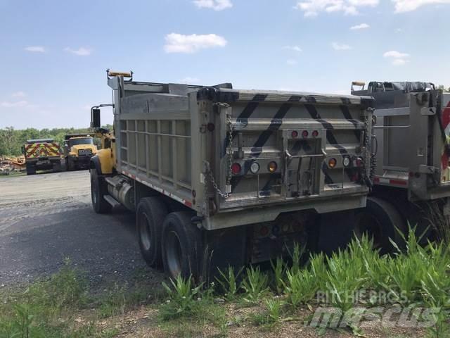 Mack CV713 Sněžné pluhy, přední sněhové radlice