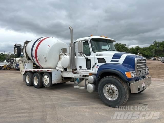 Mack CV713 Další