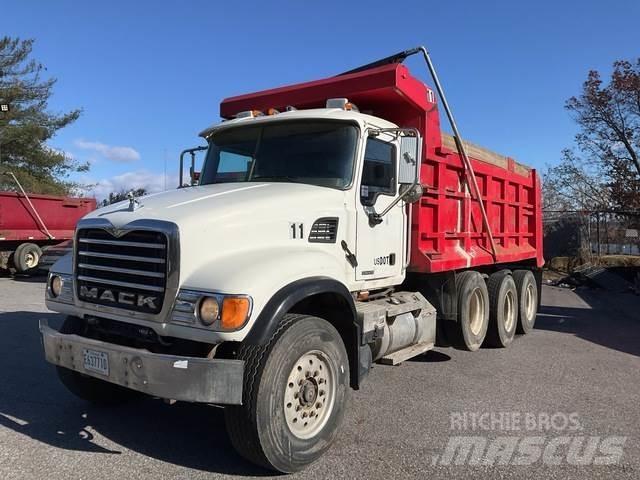 Mack CV713 Sklápěče