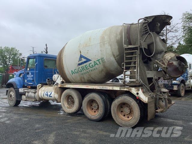 Mack CV713 Další