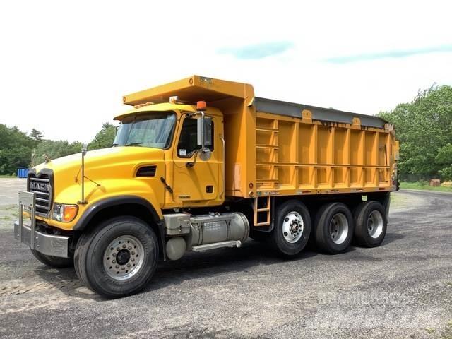 Mack CV713 Sklápěče