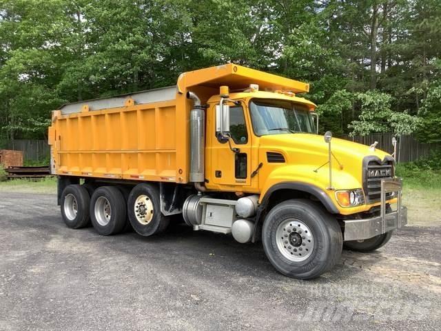 Mack CV713 Sklápěče