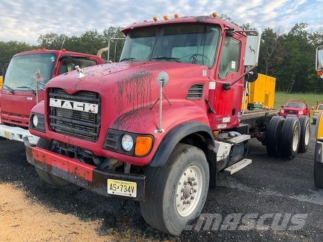 Mack CV713 Kabiny a interiér