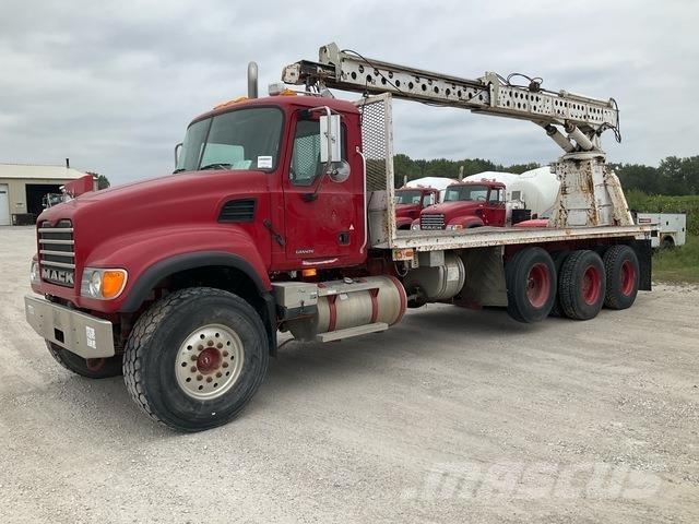 Mack CV713 Další