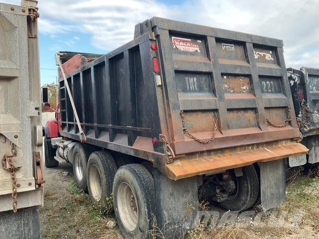 Mack CV713 Sklápěče