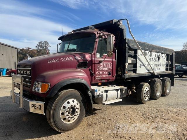 Mack CV713 Sklápěče