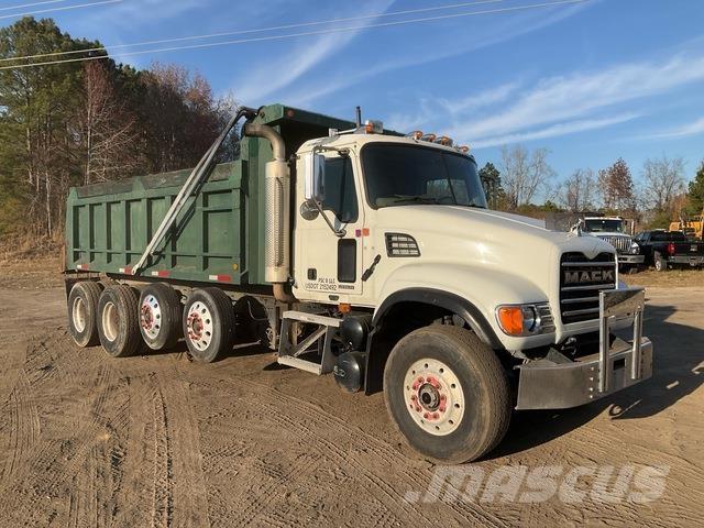 Mack CV713 Sklápěče