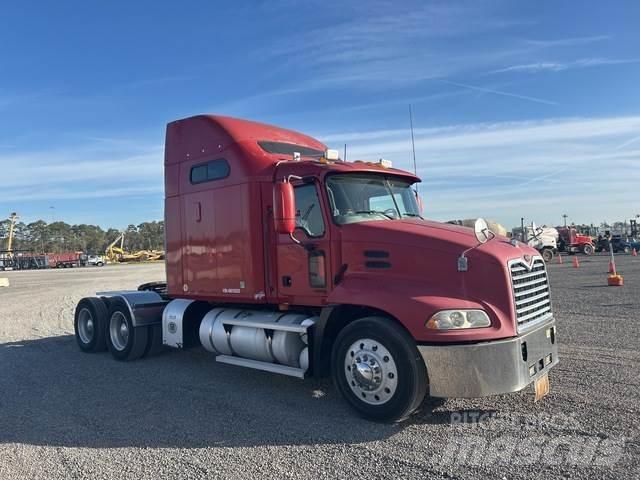 Mack CX613 Tahače