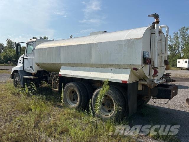 Mack CXN612 Cisterny na vodu