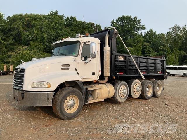 Mack CXN613 Sklápěče