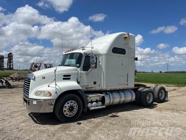 Mack CXU600 Tahače