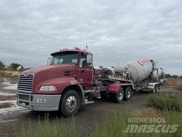 Mack CXU613 Tahače