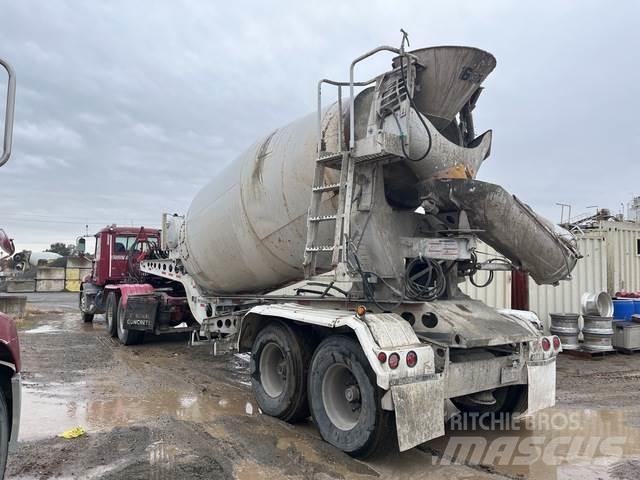 Mack CXU613 Tahače