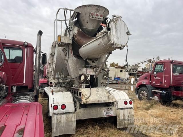 Mack CXU613 Tahače
