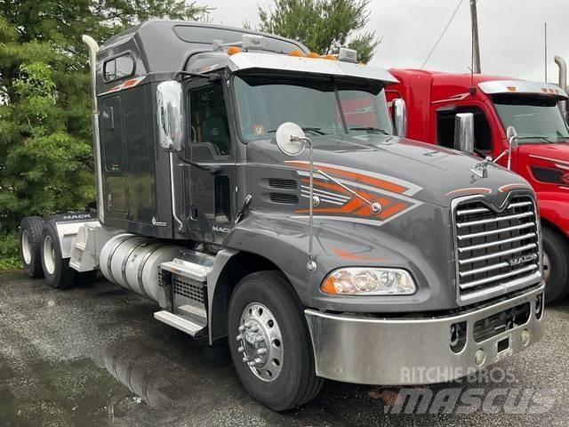 Mack CXU613 Tahače