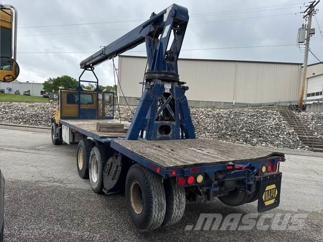 Mack DM688S Další