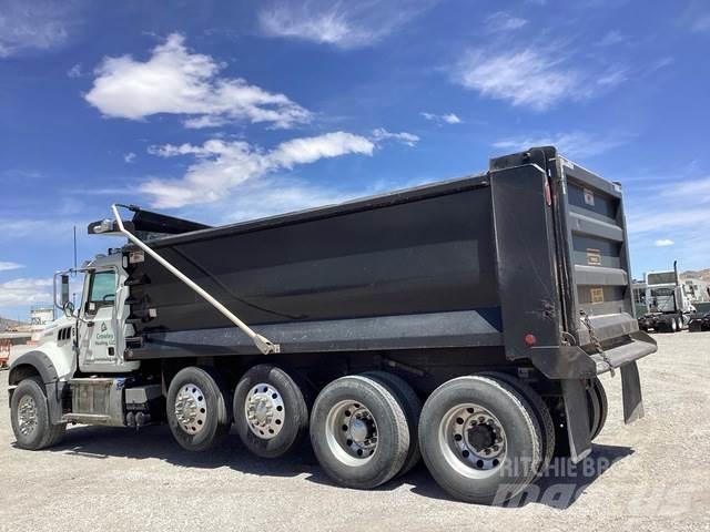 Mack GR104F Sklápěče