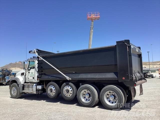 Mack GR104F Sklápěče