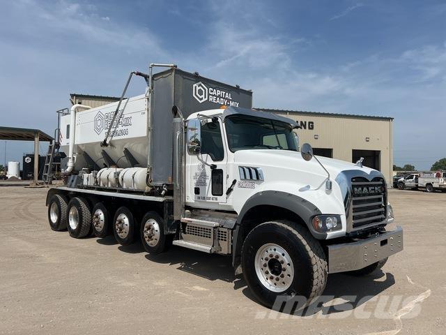 Mack GR64F Domíchávače betonu