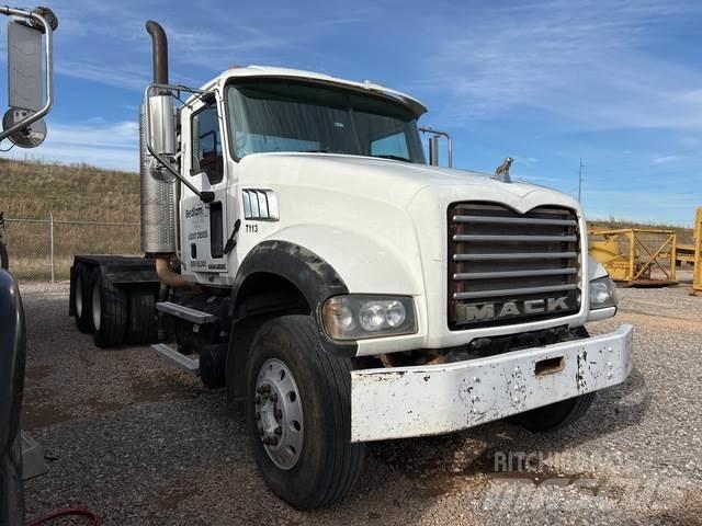 Mack GU713 Tahače