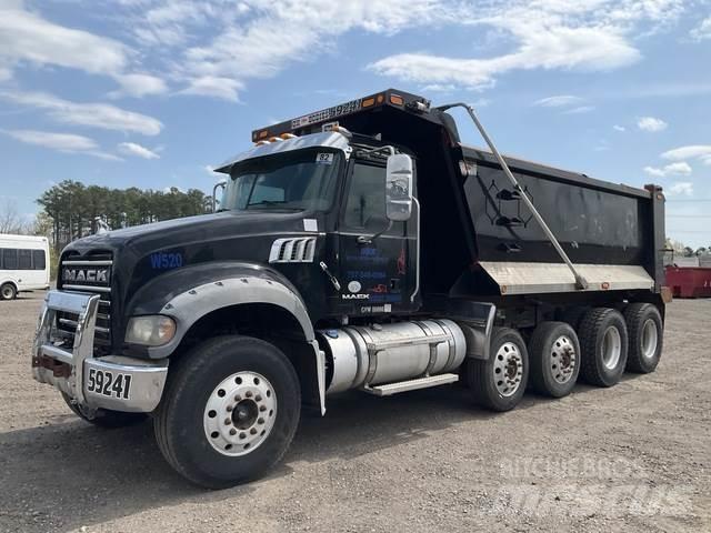 Mack GU713 Sklápěče