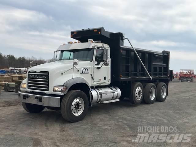 Mack GU713 Sklápěče