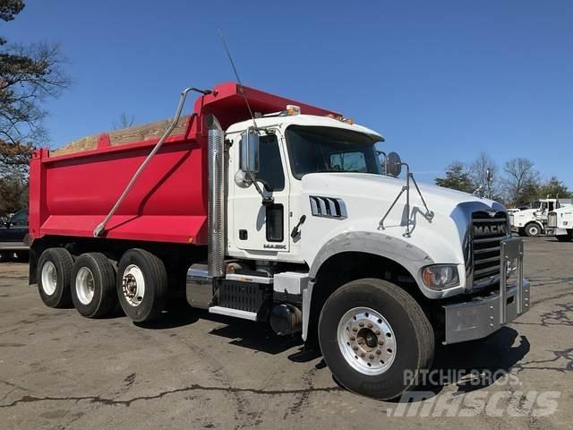 Mack GU713 Sklápěče