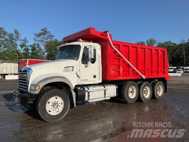 Mack GU713 Sklápěče