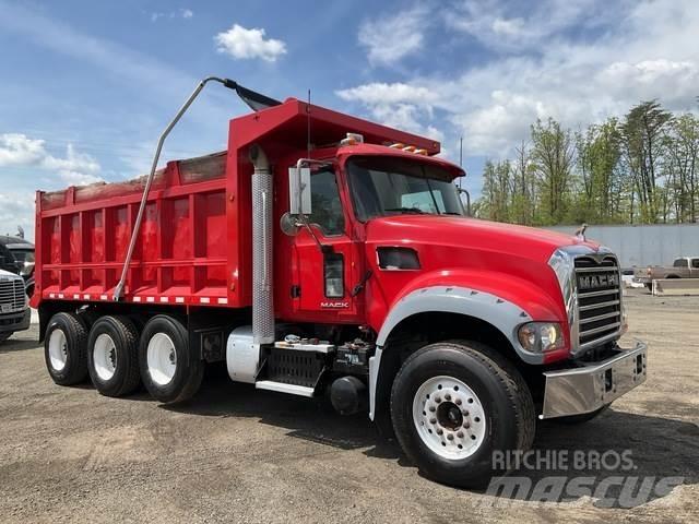 Mack GU713 Sklápěče