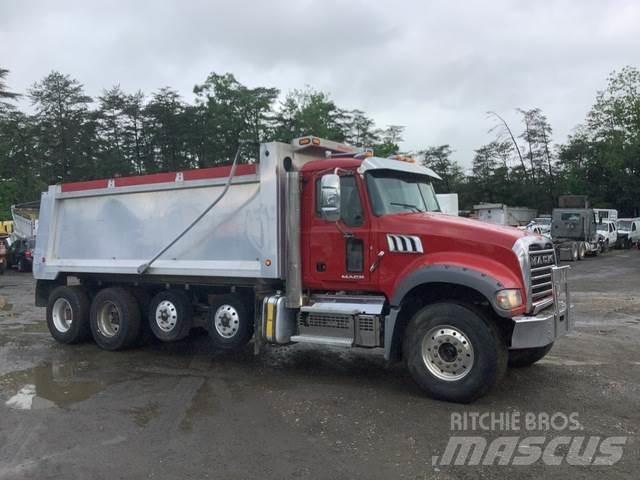 Mack GU713 Sklápěče