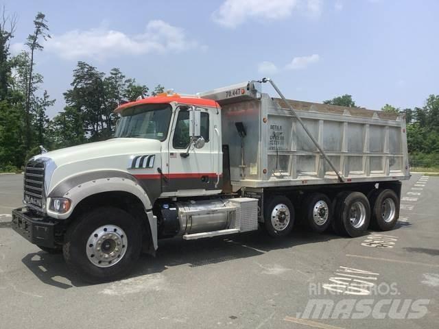 Mack GU713 Sklápěče