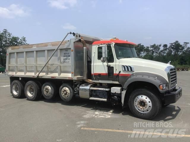 Mack GU713 Sklápěče