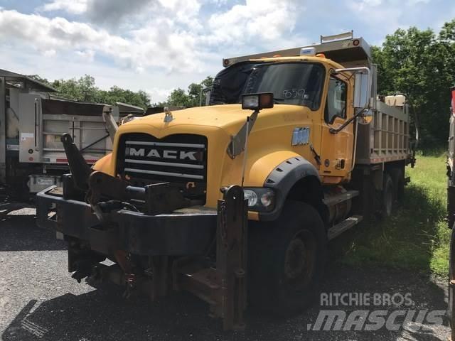 Mack GU713 Sněžné pluhy, přední sněhové radlice