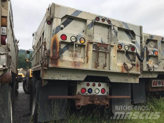 Mack GU713 Sněžné pluhy, přední sněhové radlice