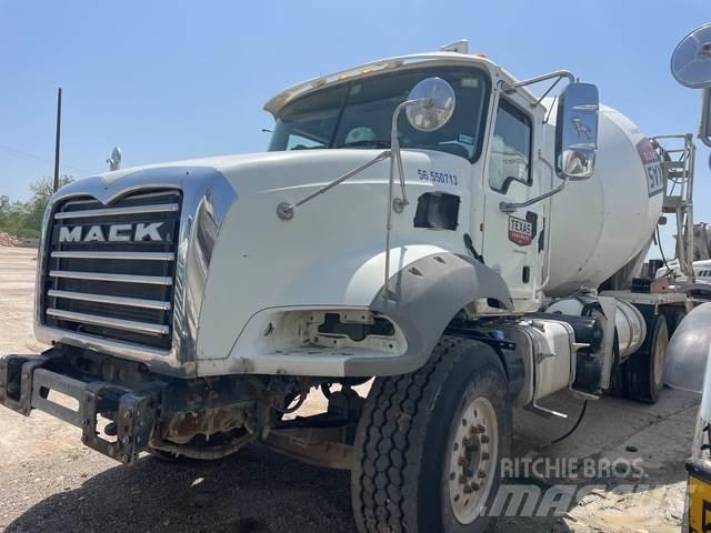 Mack GU813 Další