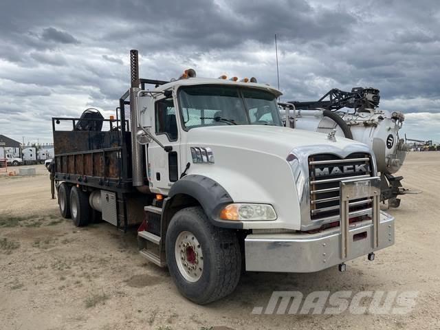 Mack GU813 Valníky/Sklápěcí bočnice