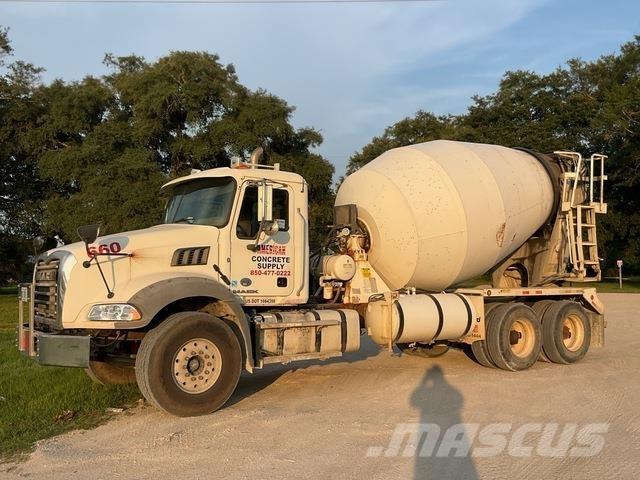 Mack GU813 Další