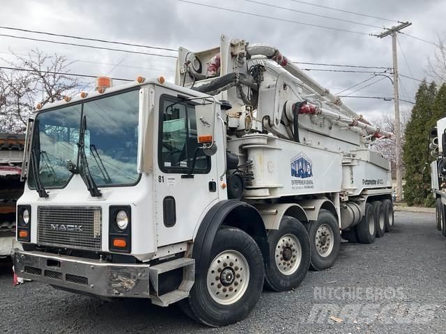 Mack MR688S Nákladní auta s čerpadly betonu