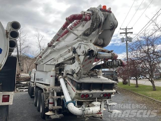 Mack MR688S Nákladní auta s čerpadly betonu