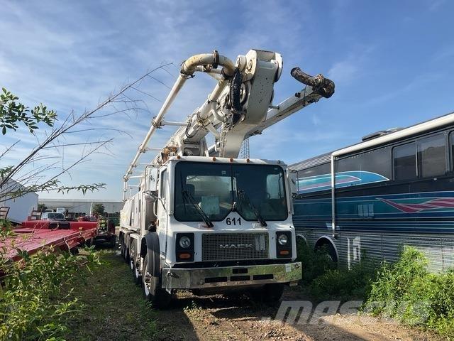Mack MR688S Nákladní auta s čerpadly betonu
