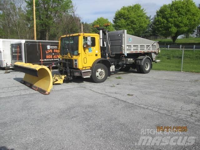 Mack MR690P Sněžné pluhy, přední sněhové radlice